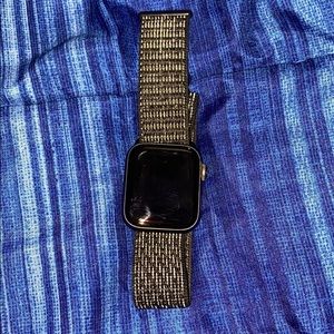 Apple Watch Series 4